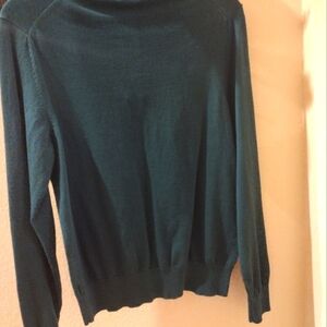 Light weight Sweater by Izod